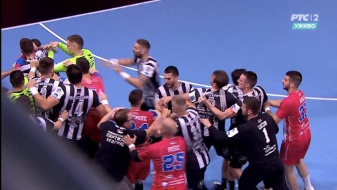 BRUKA: Užasne scene u srpskom sportu, potukli se rukometaši Partizana i Vojvodine (VIDEO)