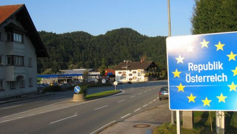 MEŠTANI HALŠTATA KIPTE OD BESA:  Lokalno stanovništvo austrijskog grada protestuje protiv masovnog turizma
