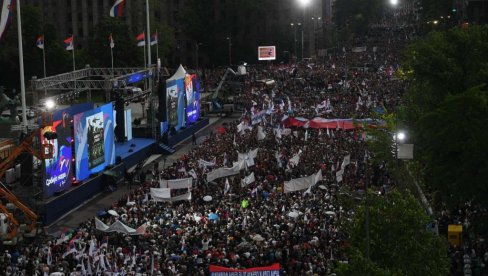 VELIČANSTVENE SLIKE SA ISTORIJSKOG SKUPA: Ovo je Srbija nade (FOTO)