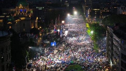 NEMA NIŠTA VAŽNIJE OD PODRŠKE GRAĐANA KOJU SMO JUČE DOBILI Vučić o skupu Srbija nade