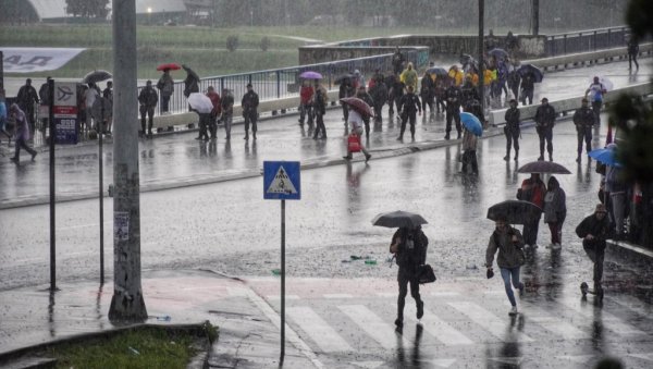 У СРБИЈИ ПОНОВО ПРОМЕНЉИВО ОБЛАЧНО: Од средине дана местимично краткотрајна киша