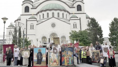 TRI MESECA U POSTU I MOLITVI : Hodočasnici krenuli u krstni hod od Hrama Svetog Save do Atosa