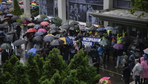 VUČIĆ O PROTESTIMA: Razumem obične ljude, opozicioni političari će ući u anale beščašća