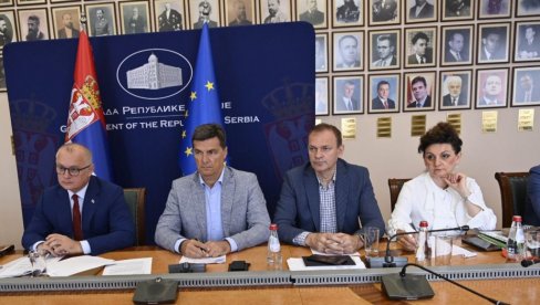 KINA POSTALA DRUGI SPOLJNOTRGOVINSKI PARTNER SRBIJE: Vesić sa kineskim ministrom predstavio projekte u Srbiji (FOTO)