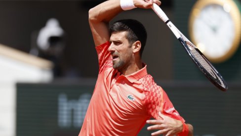 ĐOKOVIĆ SE MALO NERVIRAO, ALI - USPEO! Novak preko američkog Srbina do drugog kola Rolan Garosa (FOTO)