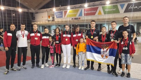 JAGODINSKIM KARATISTIMA PREGRŠT MEDALJA Sjajno ostvarenje na školskom Evropskom prvenstvu (FOTO)