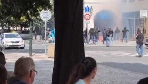 HULIGANI RUŠE PRAG: Haos pred finale, Italijani napali Engleze, turisti zapanjeni ponašanjem navijača (VIDEO)