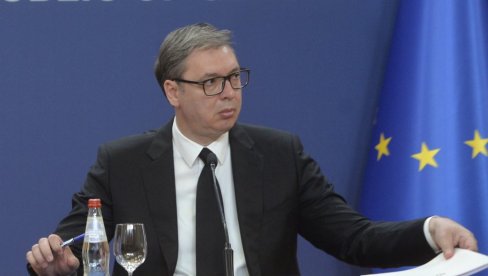 JEDAN ČOVEK PREDAO GETLING MITRALJEZ: Vučić o predaji oružja