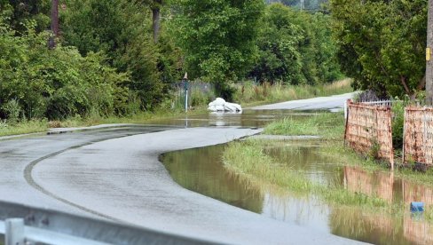 POPLAVE U SRBIJI: Vanredno u više od 50 gradova i opština, otklanjaju se posledice