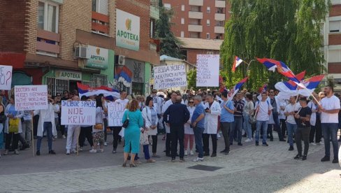 ПРОТЕСТ СРБА У ЛЕПОСАВИЋУ: Стоп Куртијевом насиљу, Срби хоће мир