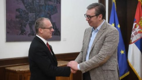 VREME JE DA SE SNAŽNO USMERIMO NA KVALITET ZDRAVSTVENE ZAŠTITE: Predsednik Vučić sa dr Hansom Klugeom iz SZO (FOTO)