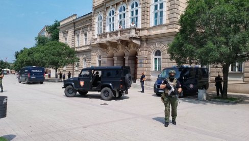 ПРВИ ПУТ ПРЕД СУДОМ: Све спремно да се у судници сутра по први пут појави масовни убица из малог Орашја и Дубоне