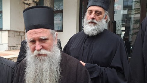 MITROPOLIT JOANIKIJE: Špijuni zapisivali ko ulazi u Cetinjski manastir!