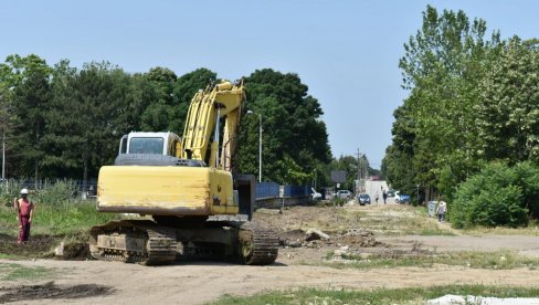 КРУЖНИ ТОК ВЕЋА СИГУРНОСТ: Након рушења надвожњака у Костолцу, Првомајска улица се обнавља и добија кружни ток