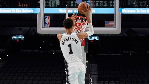 VEMBANJAMA JE ZVER: Novi superstar je tu, Francuz se poigravao sa aktuelnim vicešampionom NBA lige