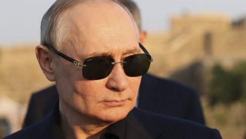 ПОГЛЕДАЈТЕ КАКО ИЗГЛЕДА ПУТИНОВ СТАН: Све пршти од луксуза, отворио чак и фрижидер, има и капелу (ВИДЕО)