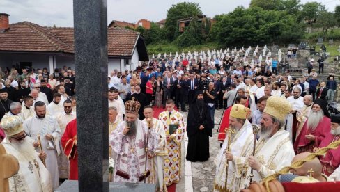 PATRIJARH PORFIRIJE: Istina o stradanju Srba u BiH lekovita za sve koji negiraju bol majki (FOTO, VIDEO)