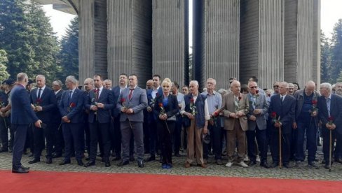 OBILJEŽAVANJE 81 GODINE OD BITKE NA KOZARI Dodik: Republika Srpska i Srbija su uvek bile jedina vodilja borcima (FOTO/VIDEO)