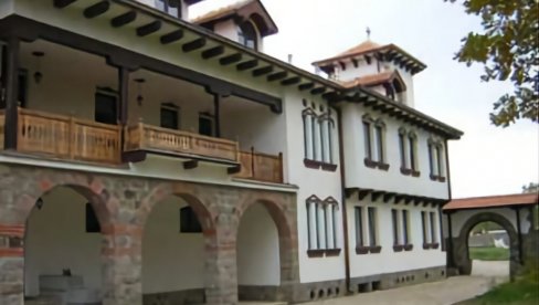 АЛБАНЦИ УПАЛИ ЦРКВУ СПЦ НА КиМ: Епархија Рашко-призренска поднела пријаву против због насилног упада у цркву
