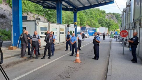 NE MOGU IM KURTIJEVI SPECIJALCI NIŠTA: Pogledajte kako su bajkeri osvojili Jarinje (FOTO/VIDEO)