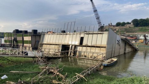 NOVI DETALJI TRAGEDIJE NA FRISTAJLERU: Poginuo ronilac - zaglavio se, a onda je frižider pao na njega (FOTO)