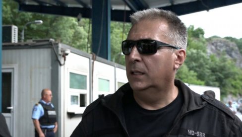КУРТИ ПОСЛАО БЛИНДИРАНА ВОЗИЛ НА БАЈКЕРЕ: Нису нам дали да уђемо на КиМ иако је наша мисија хуманитарног карактера КУРТИ ПОСЛАО БЛИНДИРАНА ВОЗИЛ НА БАЈКЕРЕ: Нису нам дали да уђемо на КиМ иако је наша мисија хуманитарног карактера
