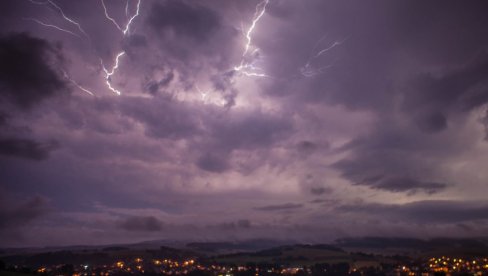 ОГЛАСИО СЕ РХМЗ: Издао упозорење - ова два дана биће непогода