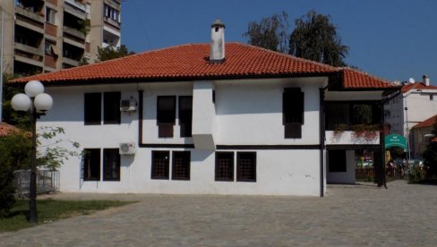 ЗАШТИТИТИ СИМБОЛ СТАРОГ ЛЕСКОВЦА: Нарушен изглед амбијенталне целине Шоп Ђокићеве куће ЗАШТИТИТИ СИМБОЛ СТАРОГ ЛЕСКОВЦА: Нарушен изглед амбијенталне целине Шоп Ђокићеве куће