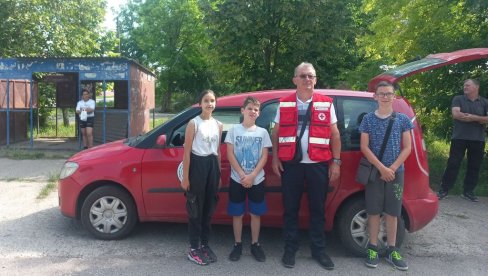 DECA IZ ŽITIŠTA NA VRŠAČKOM BREGU: Akcija Crvenog krsta tokom letnjeg raspusta (FOTO)