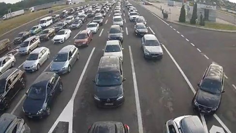 СТАЊЕ НА ПУТЕВИМА: Возила на граничном прелазу Хоргош чекају два сата