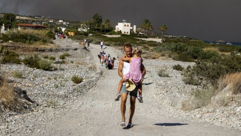 NA PELOPONEZU IZMERENO 46 STEPENI: Novi temperaturni rekordi u Grčkoj