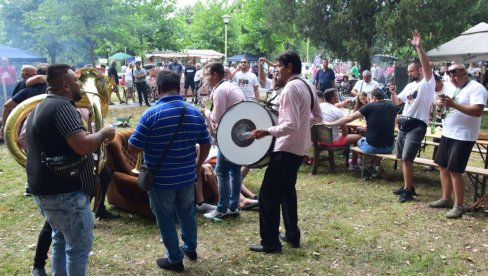 TRINAESTA CREVARIJADA: U nedelju u Ćupriji tradicionalna manifestacija