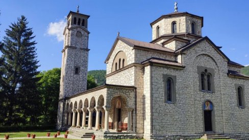 ХРАМ СВЕТОГ САВЕ СПОНА ДРВАРА И БЕОГРАДА: У градићу који су некада памтили по Титу, поносе се светињом са именом првог архиепископа СПЦ ХРАМ СВЕТОГ САВЕ СПОНА ДРВАРА И БЕОГРАДА: У градићу који су некада памтили по Титу, поносе се светињом са именом првог архиепископа СПЦ
