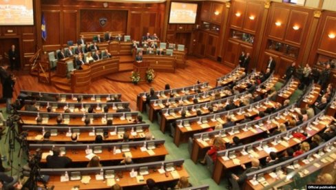 ALBANCI PODRŽAVAJU ZLOČINCE TZV. OVK: Srpska lista napustila skupštinu