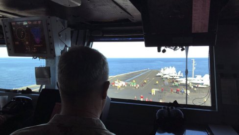 ЗАОШТРАВА СЕ СУКОБ СА ВЕНЕЦУЕЛОМ Трамп најавио: Са мора прелазимо и на копнене ударе по нарко-картелима ЗАОШТРАВА СЕ СУКОБ СА ВЕНЕЦУЕЛОМ Трамп најавио: Са мора прелазимо и на копнене ударе по нарко-картелима