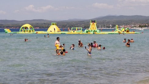 SRBIN PODELIO NEPRIJATNO ISKUSTVO SA PLAŽE: Mislim da treba tući roditelje, a ne njihovu decu...