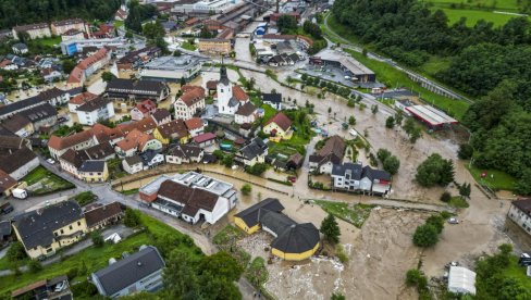 ДЕЛОВИ ЦЕЉА ПОД ВОДОМ: Евакуисано 4.000 становника