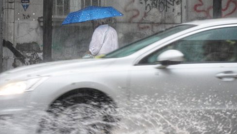 BIĆE PLJUSKOVA I GRMLJAVINE: Narednih sat vremena donosi kišu u ove delove Srbije