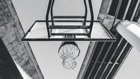 STRAVIČNO, CRNO-BELI TUGUJU: Ubijen navijač, meč odložen! Ubica se sam predao