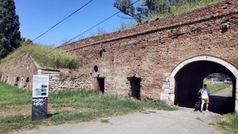 NOVI ŽIVOT ČEKA  I VIDIN-KAPIJU: Na  Kalemegdanu posle više od 500 dana  pri kraju su radovi na restauraciji Zindan kapije