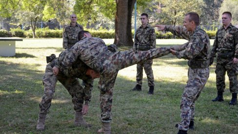 POGLEDAJTE – IZVIĐAČI VOJSKE SRBIJE: Specijalne VS jedinice na obuci (FOTO)