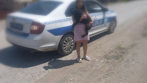 POLICIJA OBRADOVALA UPLAKANU DEVOJČICU: Uspeli su da pronađu ljubimca i vrate maloj vlasnici (FOTO)