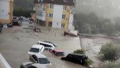 ВОДА ЋЕ НАСТАВИТИ ДА РАСТЕ: Драматично у Русији, евакуисано више од 2.000 људи (ВИДЕО) ВОДА ЋЕ НАСТАВИТИ ДА РАСТЕ: Драматично у Русији, евакуисано више од 2.000 људи (ВИДЕО)