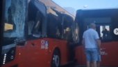 СУДАР АУТОБУСА У ЦЕНТРУ БЕОГРАДА: Потпуно блокирана раскрсница (ВИДЕО)