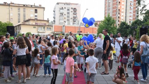 СВЕ МАЊЕ СТАНОВНИКА, НОВЕ БЕБЕ БУДЕ НАДУ: Између два пописа Трстеник има минус од 6.828 житеља, општина предузима мере за останак младих