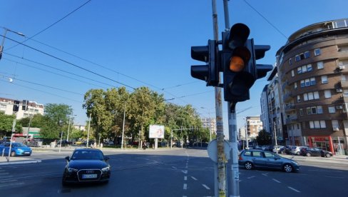 EVO U KAKVOM SU STANJU PUTNICI NAKON TEŠKOG UDESA NA TROŠARINI: Tramvaj iskliznuo sa šina, svom silinom se zakucao u autobus