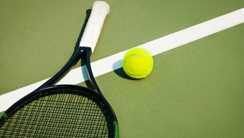 СТРАШНЕ ВЕСТИ ИЗ ПАРИЗА: Српска тенисерка као Ђоковић - кренула сјајно, па доживела повреду!