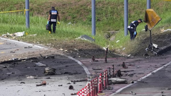 ПОТРАГА ЗА АВИОНОМ ПОСЛЕ ДЕЦЕНИЈЕ: Малезија одобрила акцију за налажење несталог Боинга 777