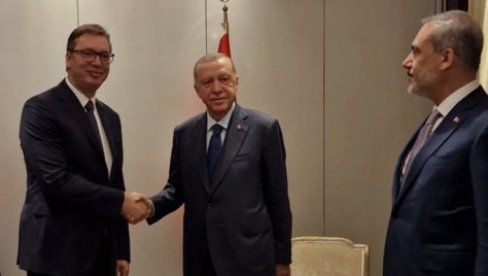 РАЗГОВОР СА ПРЕДСЕДНИКОМ ТУРСКЕ: Вучић се састао са Ердоганом