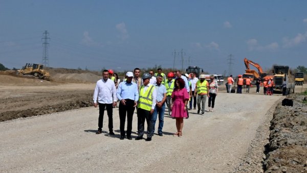 ДО НОВОГ БЕОГРАДА ЗА 10 МИНУТА: Почела изградња петље у Јакову, радови до краја године